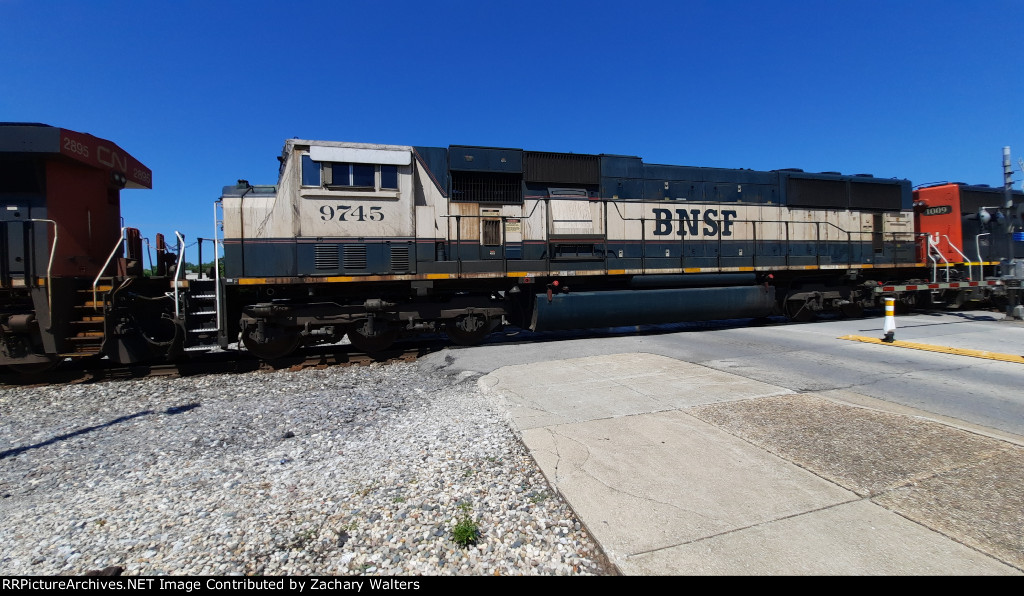 BNSF 9745